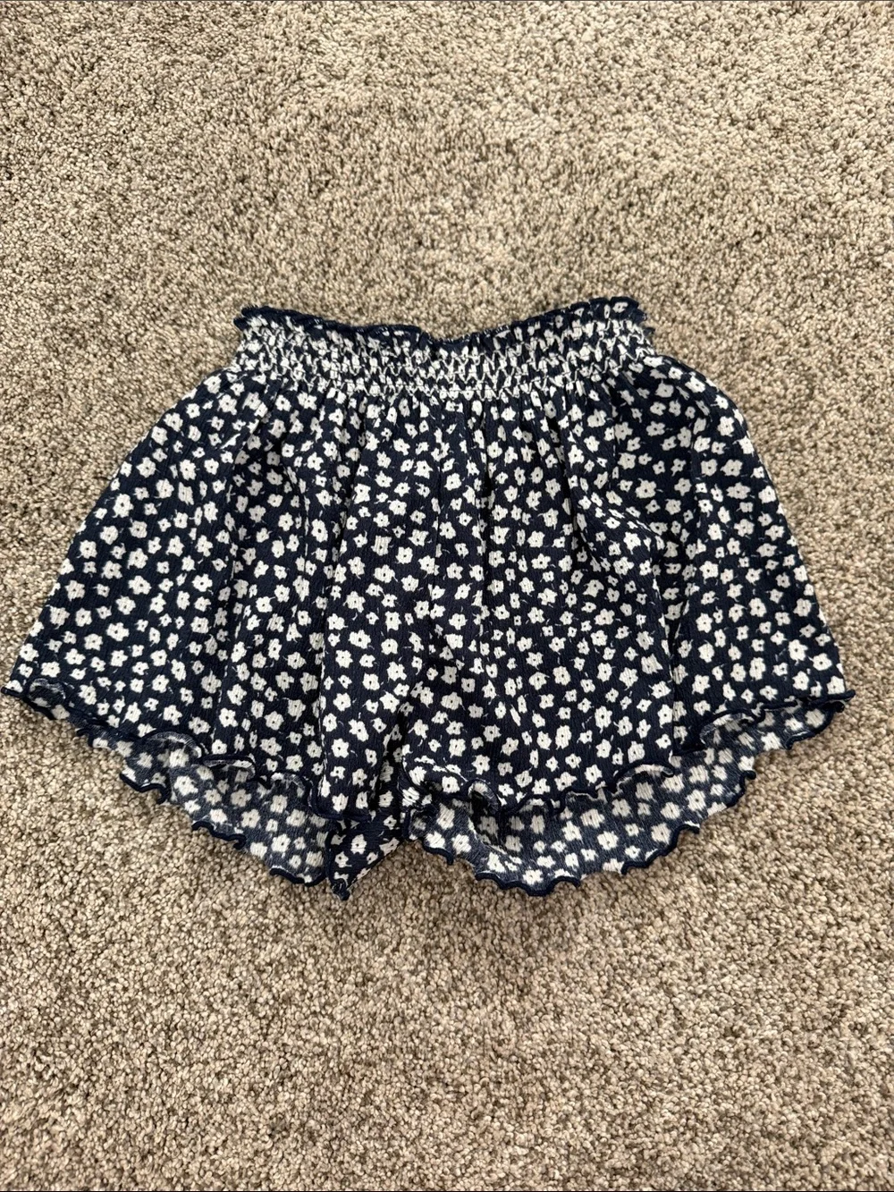 Zara 18-24 month Girls Navy and White Floral Smocked Waist Shorts